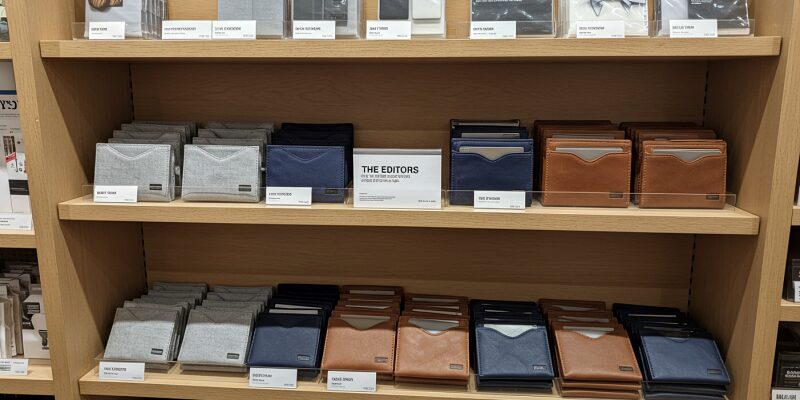 無印良品やローソン雑貨ブランドに名刺入れはある？